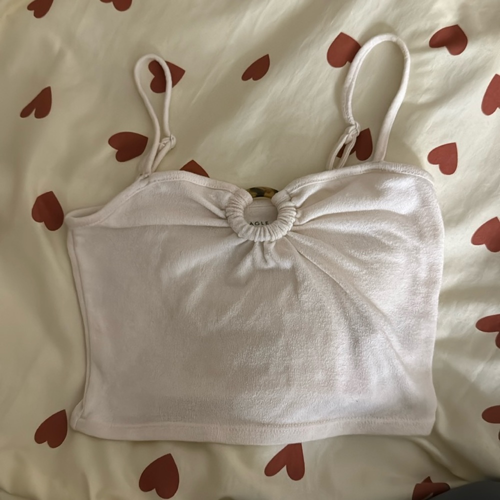 white tank with ring